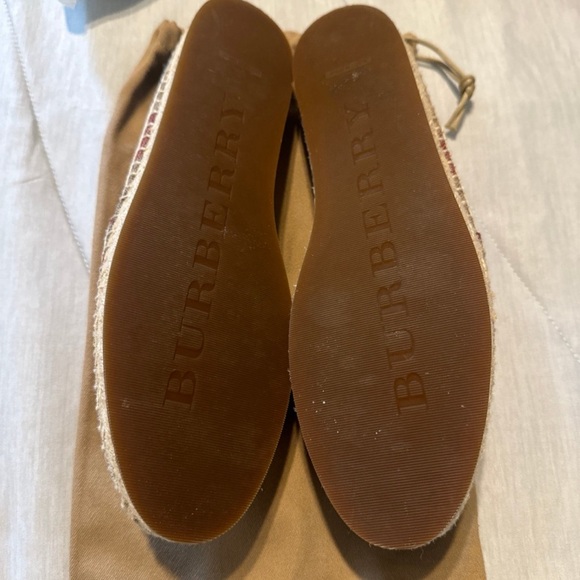 Worn only once, very good condition size 40 1/2 - Picture 2 of 4